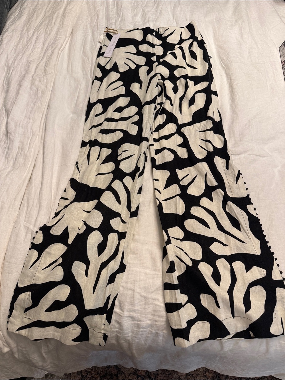House of Harlow Black and Cream Wide Leg Patterned Pants
